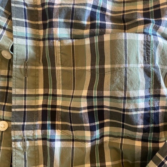 American Eagle men’s small lightweight button up. - Picture 4 of 4